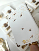 Combo Bíblia Courino Abelha na cor Branca + Cartela de índice + Plaquinha + 2 Pingentes