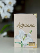 Bíblia Sagrada Lírio do Campo em Linho — Um Toque de Pureza e Graça