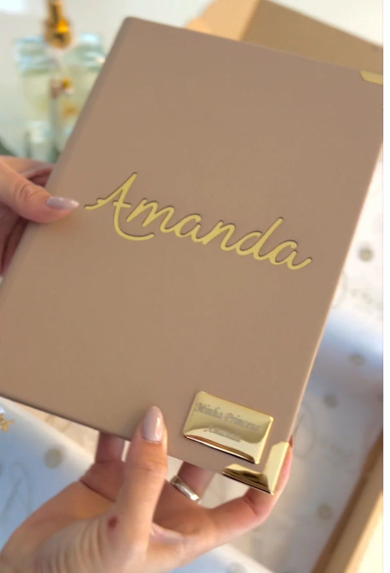 Combo Bíblia com nome courino Nude + Placa média+ cartela de índice